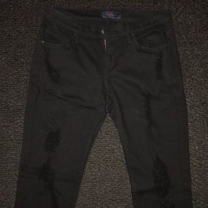 Black ripped skinny jeans